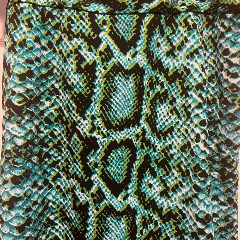 Skirt - Picture 2 of 6